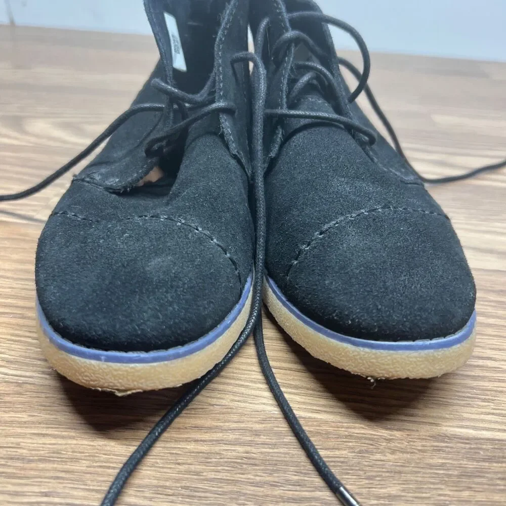 Toms Womens Mateo Chukka Ankle Booties‎ Size 7.5M Black Suede Gum Sole